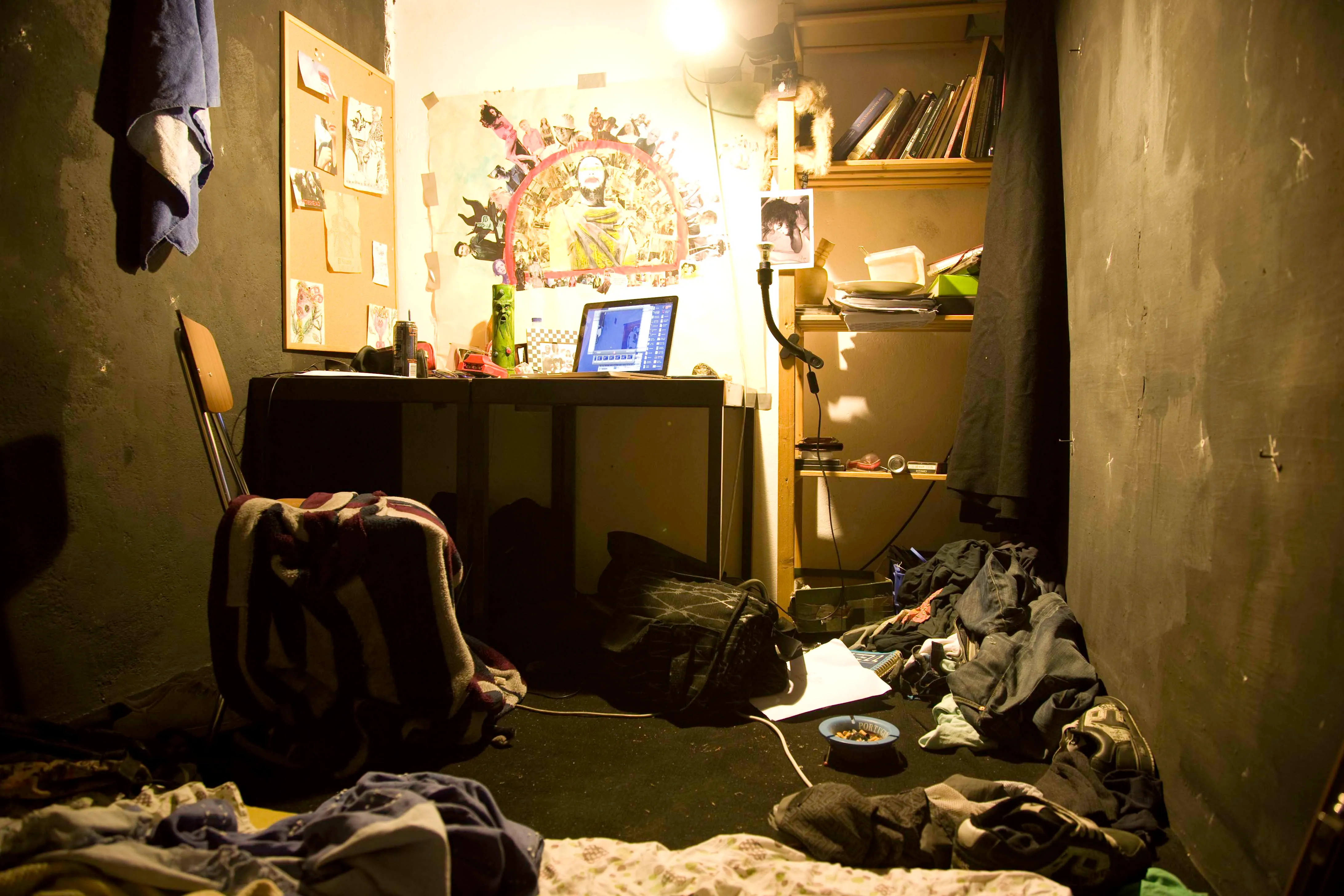 Internércia — the room